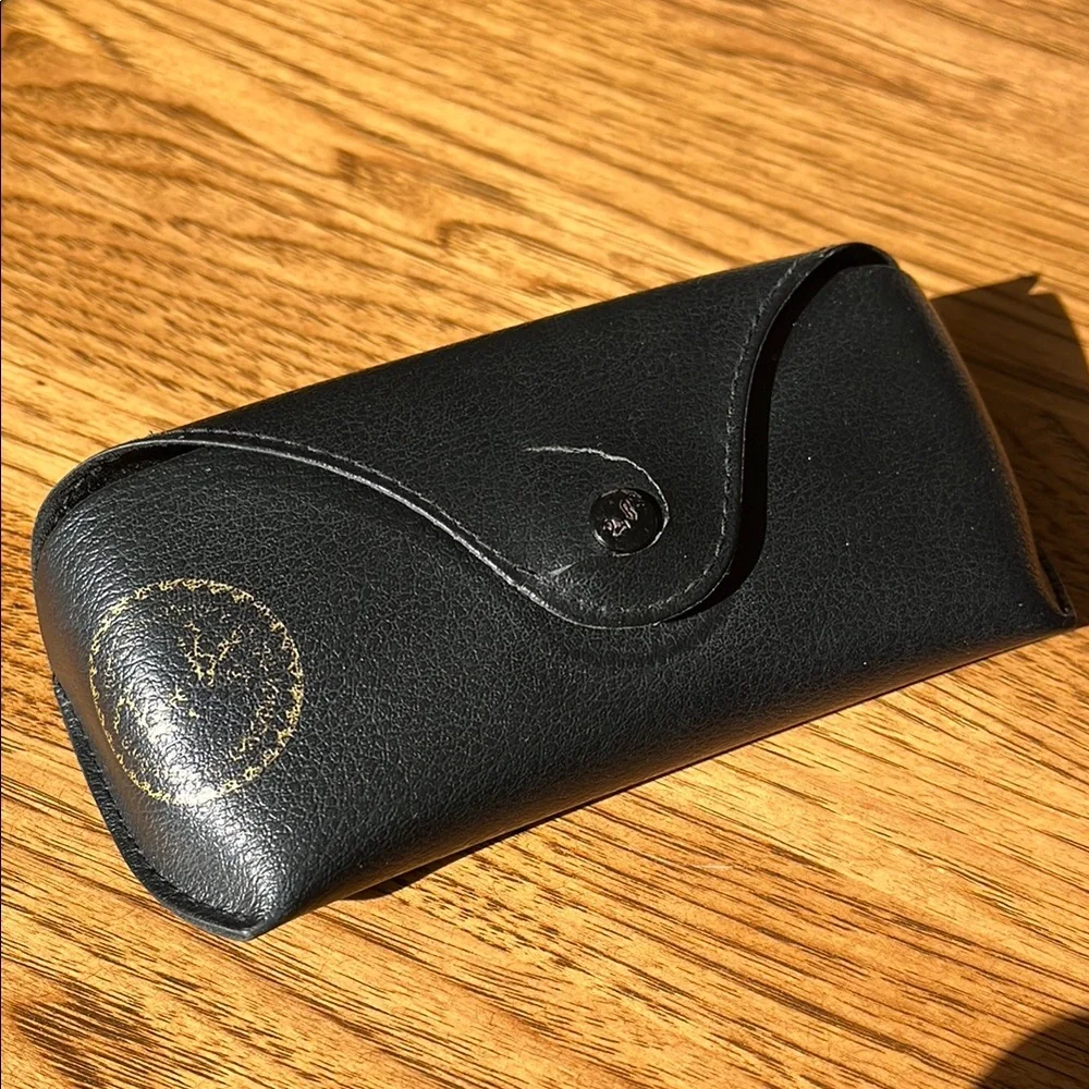 Ray-Ban Aviators - Picture 3 of 4